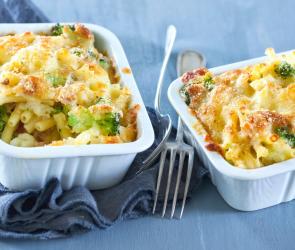 Blumenkohl-Brokkoli-Makkaroni-Auflauf