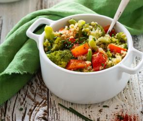 Bulgur-Brokkoli-Eintopf im Topf