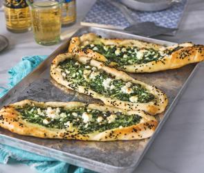 Pide mit Spinatfüllung