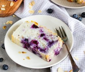 Reiskuchen mit Blaubeeren