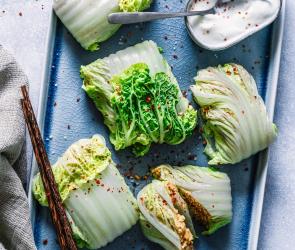 Chinakohlrouladen mit Couscousfüllung