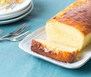 Zitronenkuchen mit Sirup