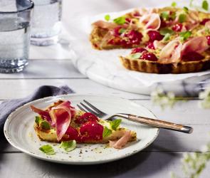 Tomaten-Quiche mit Parmaschinken
