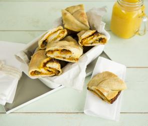 Würzige Hefestriezel mit Kürbis