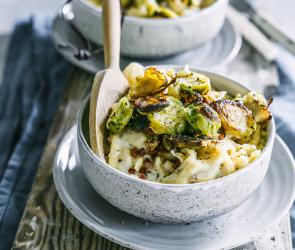 Käsespätzle mit Röst-Rosenkohl