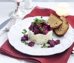 Kräuter-Pannacotta mit Rote Bete
