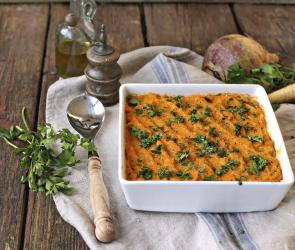 Süßkartoffel-Steckrüben-Auflauf
