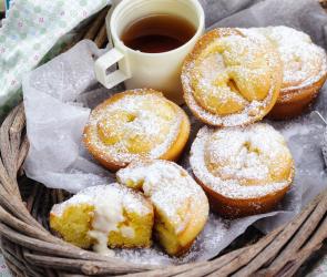 Muffins mit weißem Schokokern