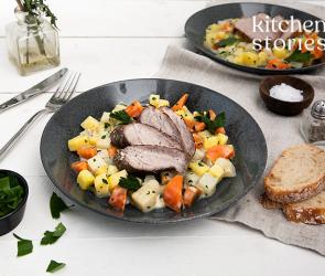 Zartes Schweinefilet mit cremigen Gemüseragout.