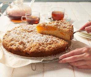 Rührkuchen mit Aprikosen.