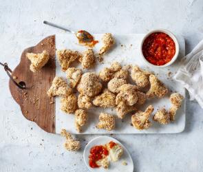 Blumenkohl-Nuggets mit Süß-Sauer-Dip