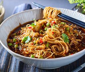 Schnelle Glasnudelsuppe