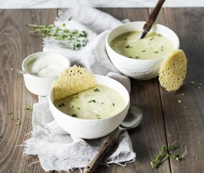 Wirsing-Parmesan-Cremesuppe