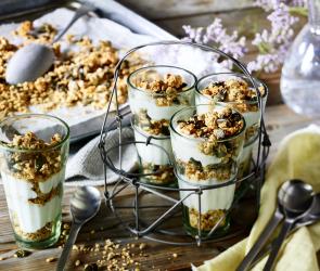 Low-Carb Granola mit Knuspereffekt