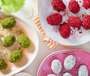 Bunte Ostereier ohne Zucker