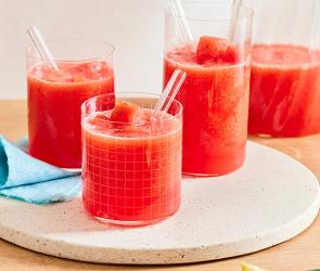 Frischer Wassermelonen Smoothie für Zuhause.