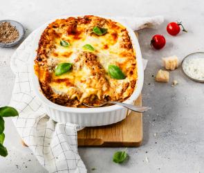 Lasagne Bolognese in Auflaufform