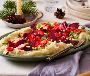 Selleriepüree mit Honig-Gemüse.