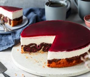 Rotkäppchentorte angeschnnitten