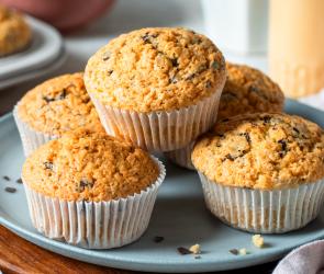 Eierlikör-Muffins in Papierförmchen