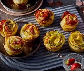 Herzhafte Blätterteig-Rosen