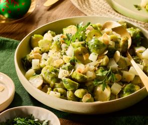 Karamellisierter Rosenkohl mit Birne