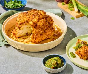 Gerösteter Blumenkohl mit Dattel-Dressing