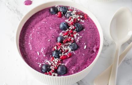 Blaubeer-Smoothie-Bowl