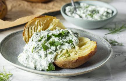 Ofenkartoffel mit Quark.
