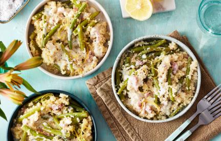 Cremiger One-Pot Bulgur mit Bohnen und Speck.