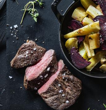Sous-vide Rinderhüftsteak mit Wurzelgemüse