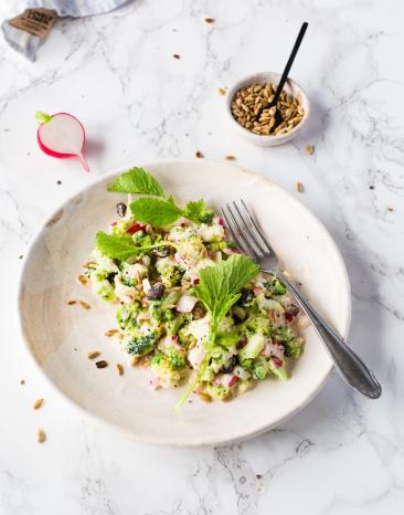 Brokkoli-Radieschen-Salat