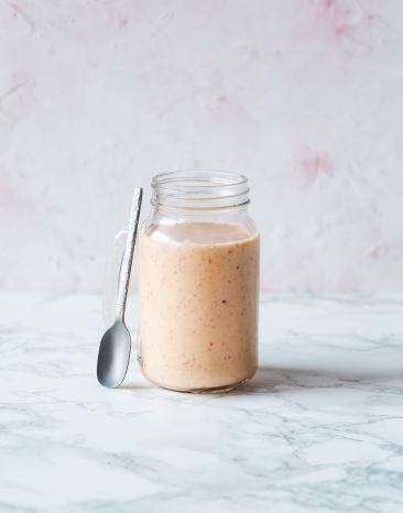 Buttermilch-Smoothie mit Pfirsich im Cookit Buttermilch-Smoothie mit Pfirsich im Cookit