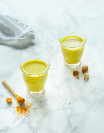 Goldene Kurkuma-Milch Goldene Kurkuma-Milch