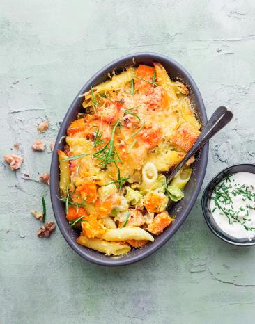 Nudelauflauf mit Kürbis in Auflaufform