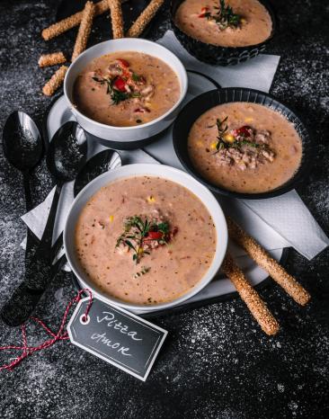 Suppe in vier Schalen.