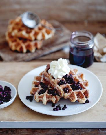 Winterwaffeln mit Zimtsahne
