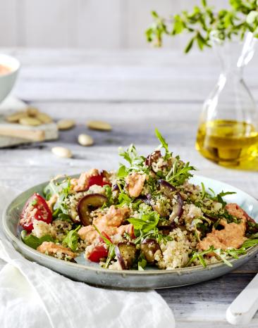 Couscous-Salat mit Aubergine und Fetacreme