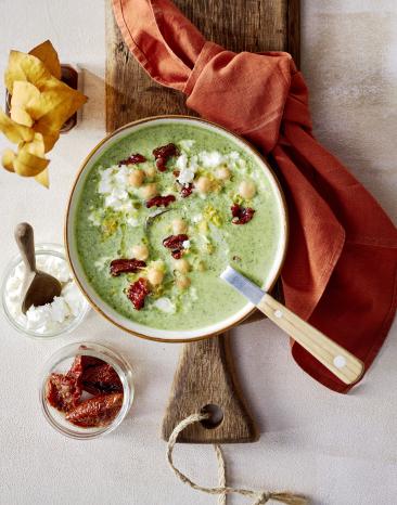 Spinatsuppe mit Feta und Kichererbsen