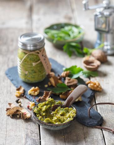 Steinpilz-Walnuss-Pesto