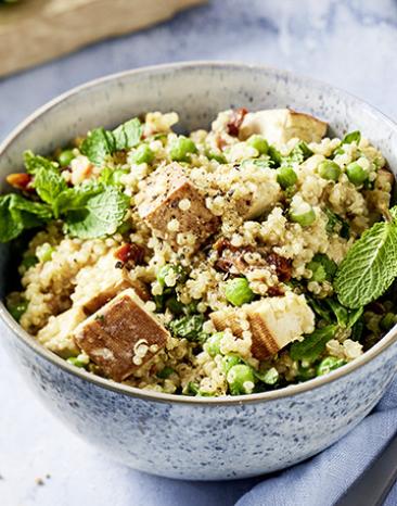 One-Pot Quinoa mit Räuchertofu