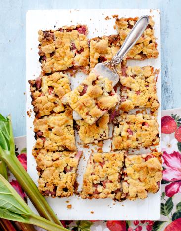Rhabarberkuchen mit Streuseln