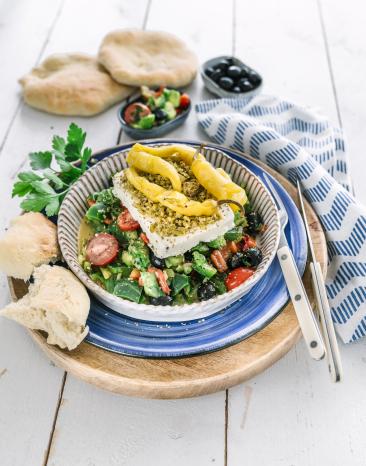 Warmer Feta mit Hirtensalat