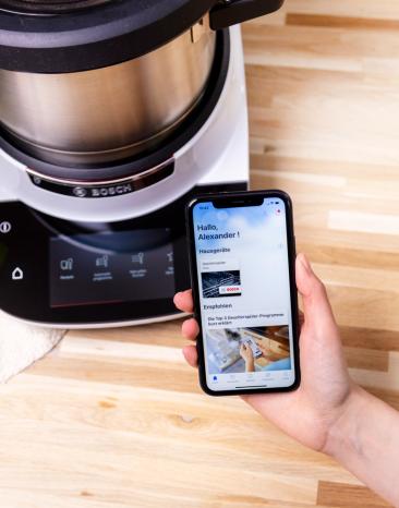 Verbinde dich mit Home Connect zur Steuerung des Cookit mit deinem Smartphone.