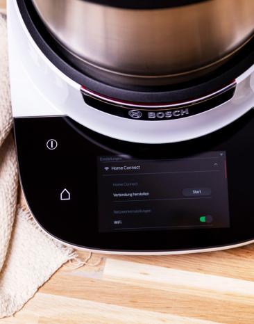 Nutze dein Wlan um die Verbindung zwischen der Home Connect App und dem Cookit herzustellen. Nutze dein Wlan um die Verbindung zwischen der Home Connect App und dem Cookit herzustellen.