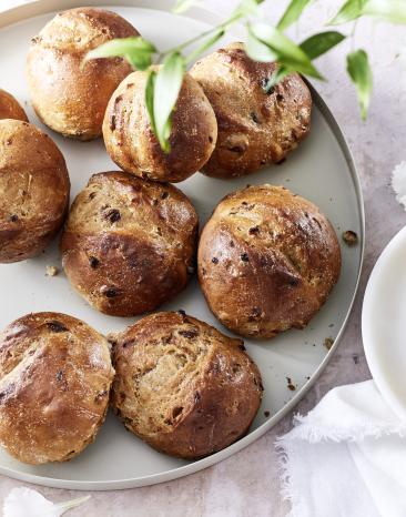 Vollkorn-Rosinenbrötchen Vollkorn-Rosinenbrötchen