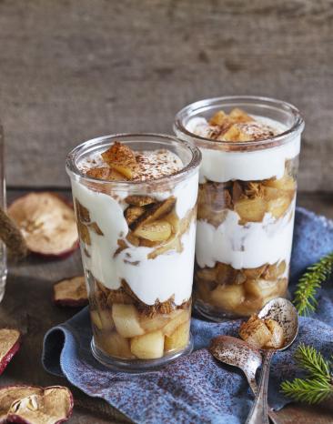 Einfaches Bratapfel-Tiramisu im Glas