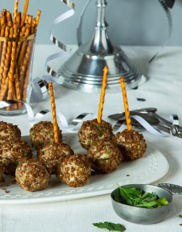 Food-Pops - Käsebällchen mit Salzstangen