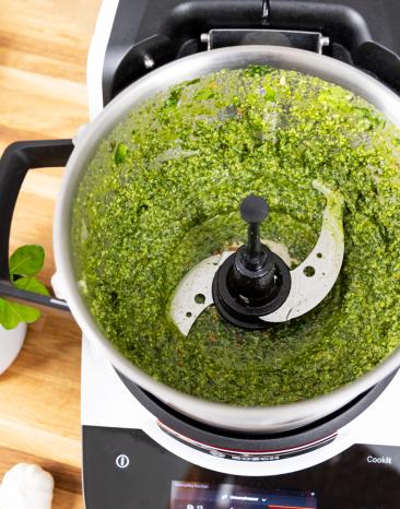 Basilikum Pesto Zubereitung im Cookit