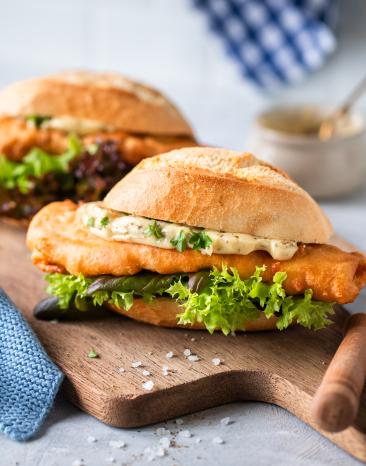 Backfisch im Brötchen